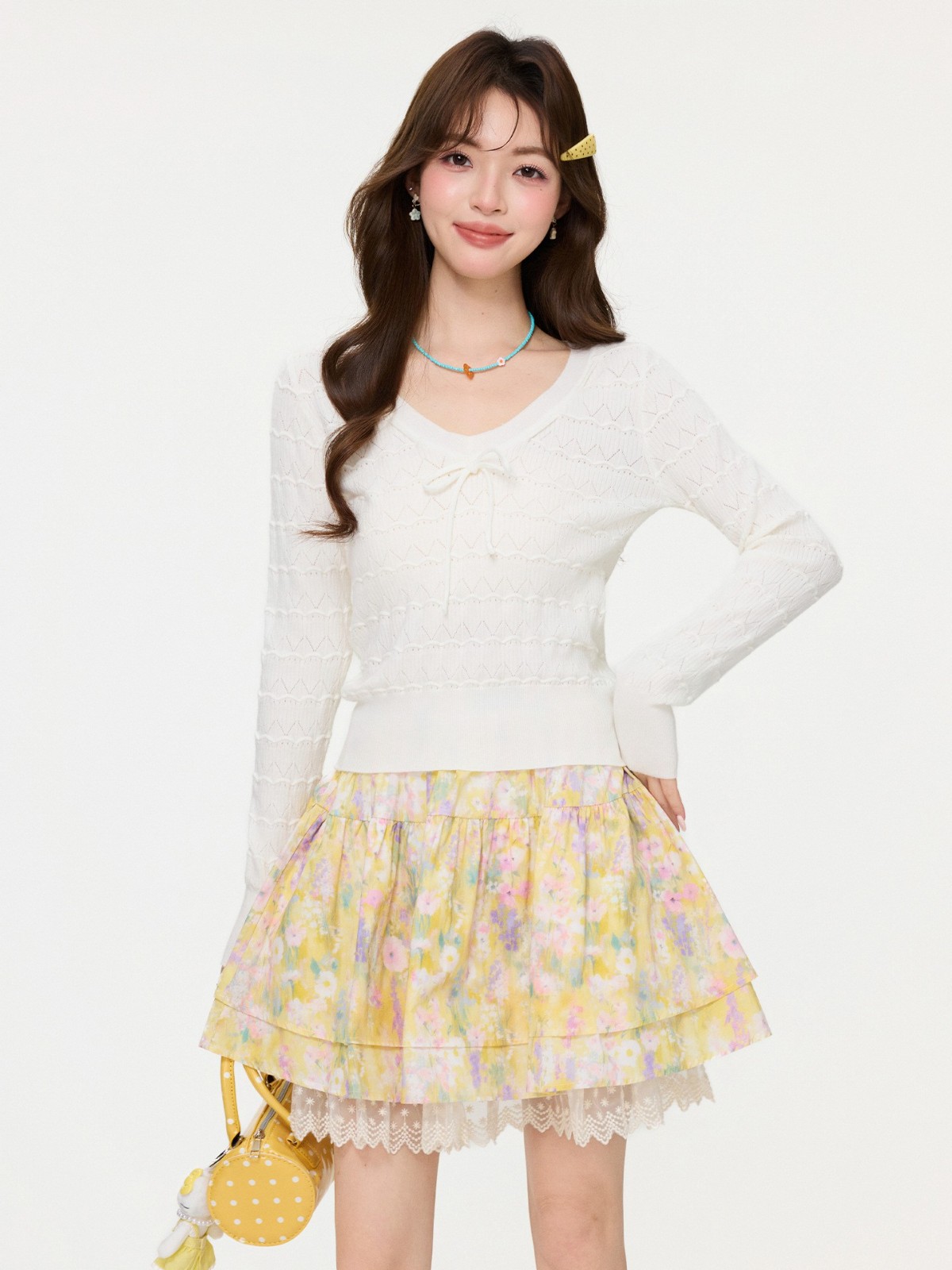 白色V领蝴蝶结针织镂空内搭打底衫春季长袖修身气质小个子上衣女图4