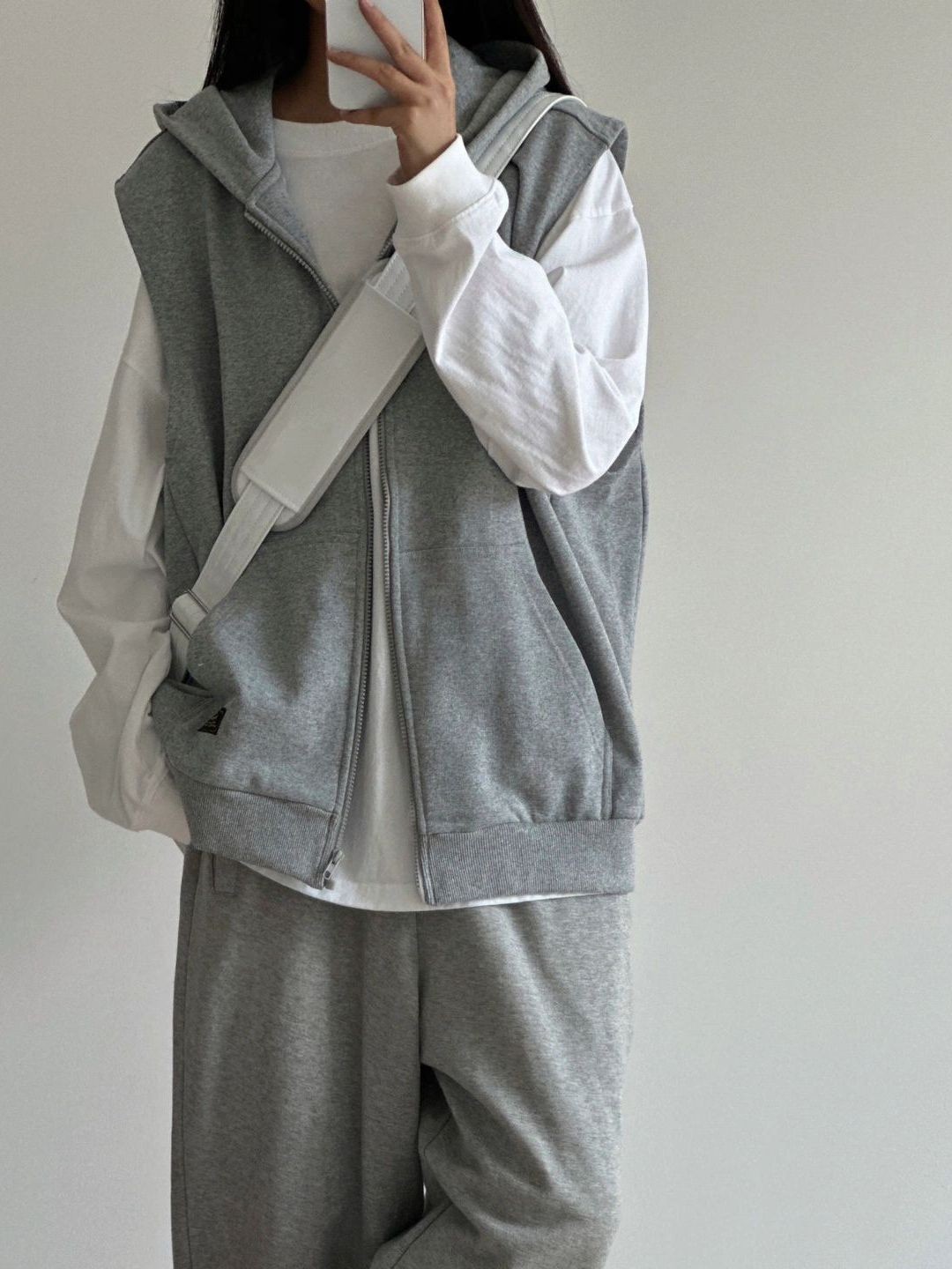 美式复古灰色无袖连帽拉链马甲男女春秋设计感小众慵懒风外搭上衣图3