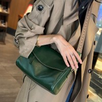 女士真皮包包2025新款休闲腋下包牛皮复古斜挎百搭单肩女包高级感