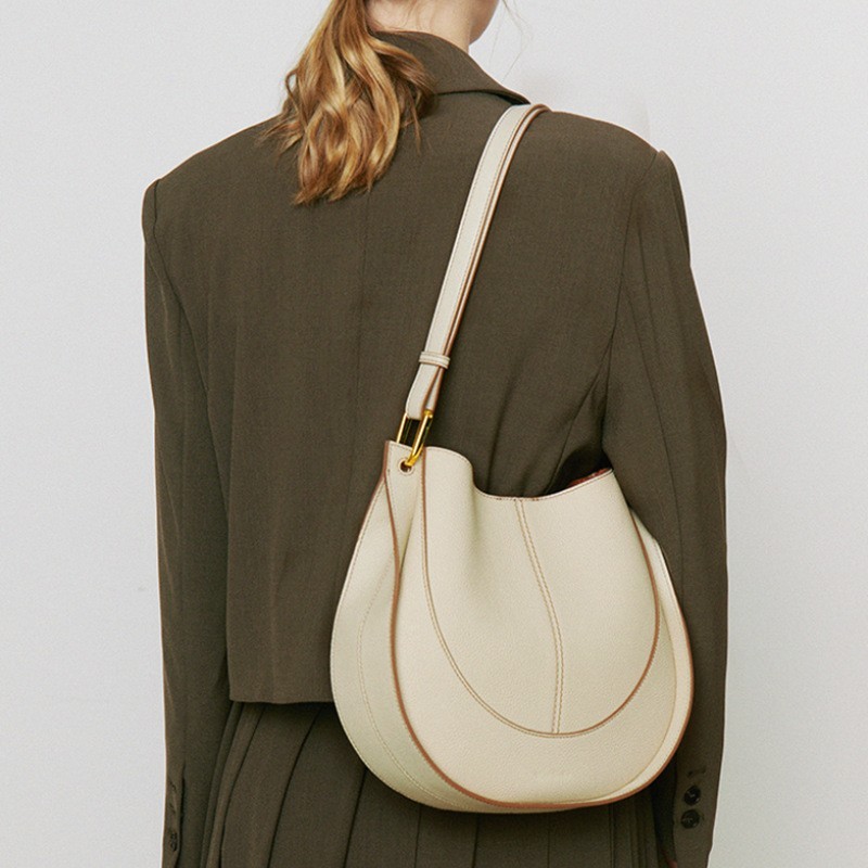 2025头层牛皮斜挎包小众轻奢女包设计新款潮单肩马鞍包真皮包包女图3