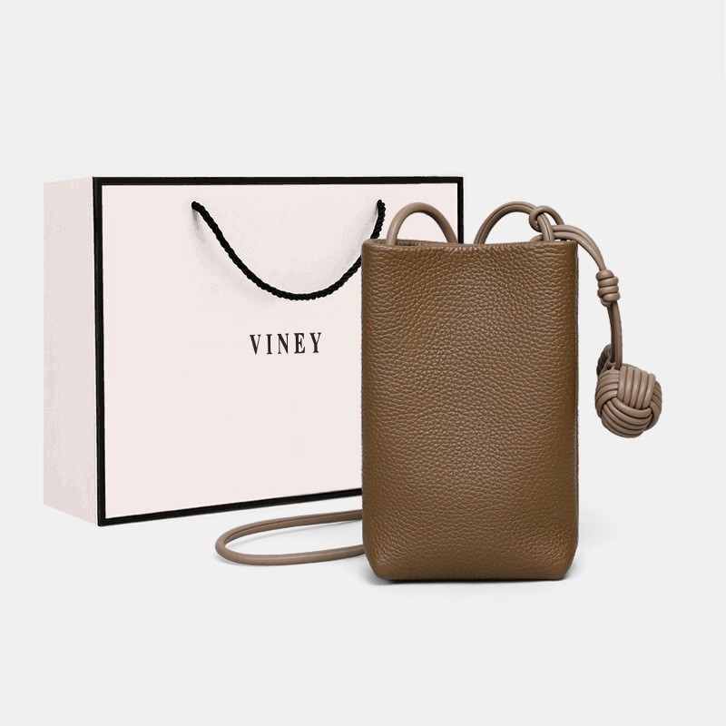 手机包包2025新款真皮斜挎包女包头层牛皮竖款腰包迷你小包箱包图4