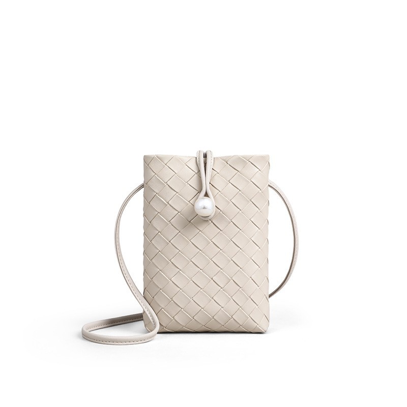 手机包包女式2025秋冬新款迷你小包真皮斜挎小包高级感腰包箱包图5