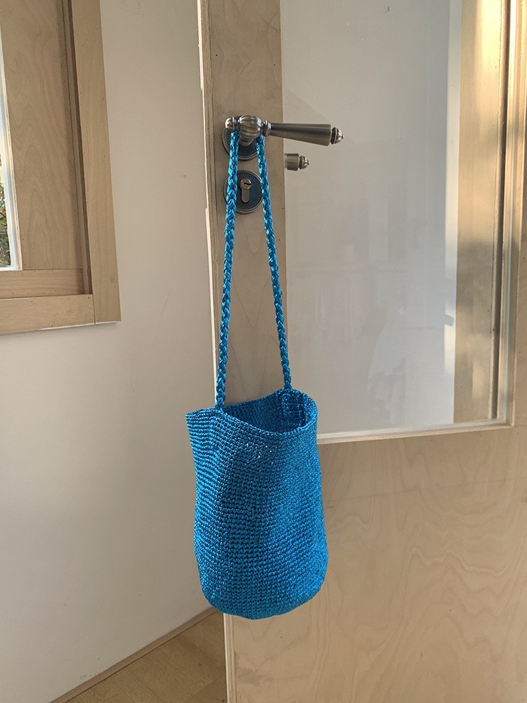 跨境货源高级感小众金银线水桶包显眼包编织袋百搭胯下单肩包图5