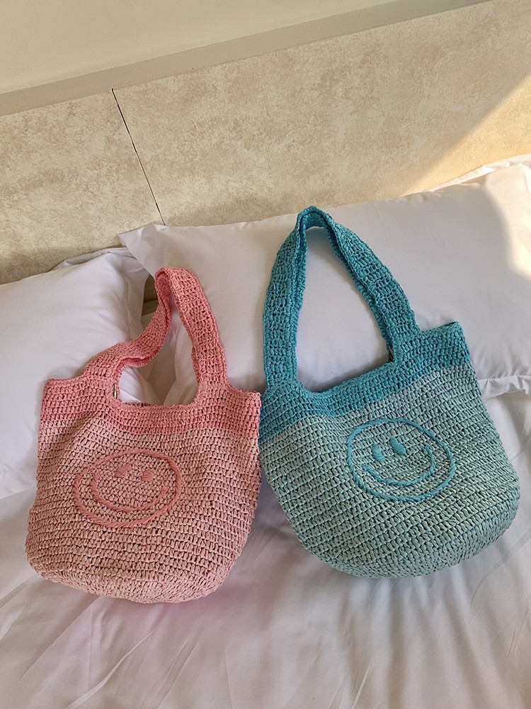 亚马逊跨境手钩波西米亚风包欧美手工钩编可爱笑脸针织迷你手提包图5